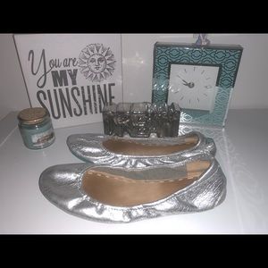 Silver crackle flats